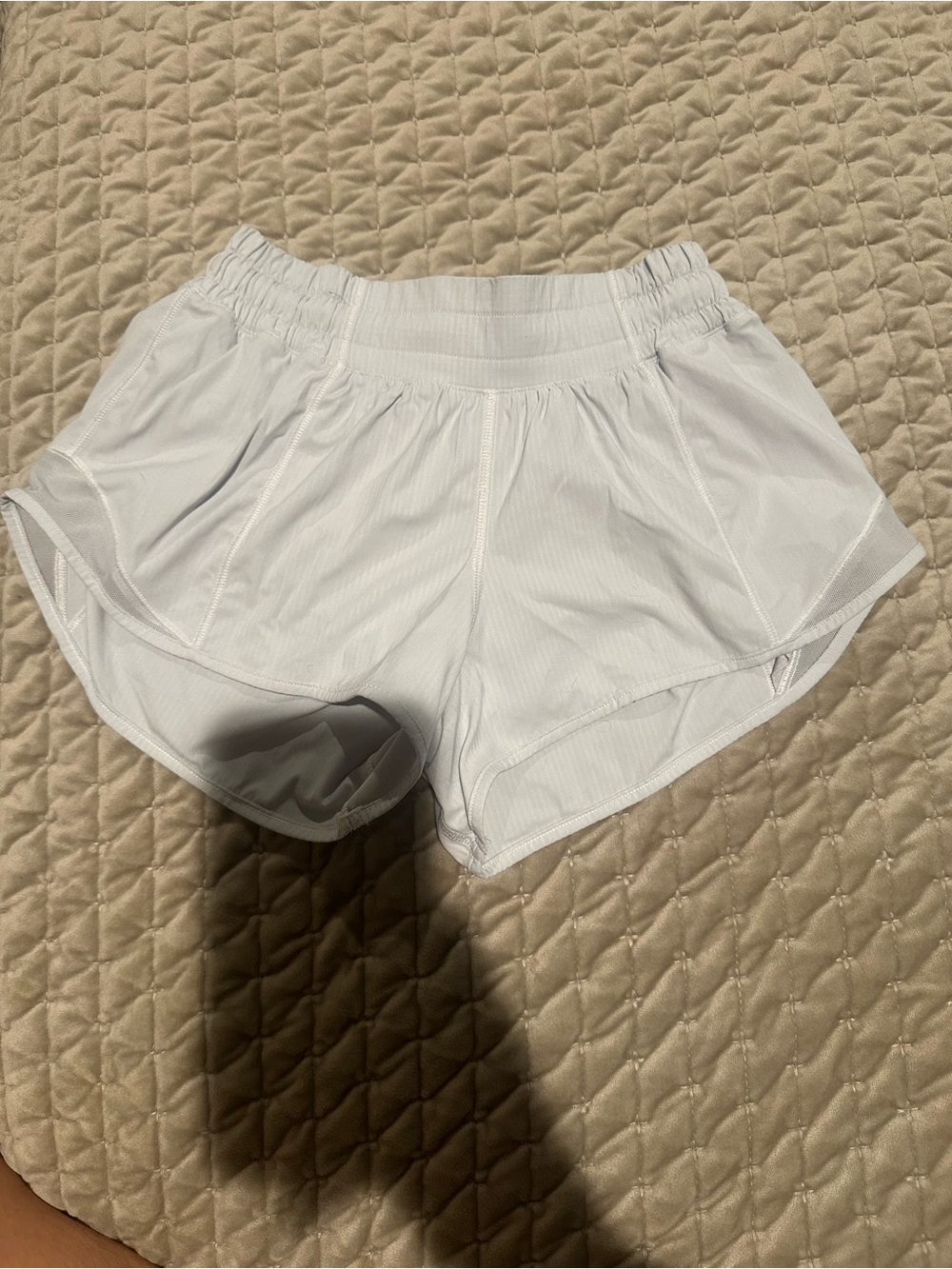 lululemon athletica Womens White Athletic Shorts with Mesh Trim - Picture 4 of 5